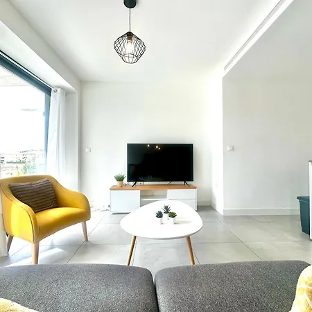Oasis 325 Luxury Apartment Estepona * Estepona