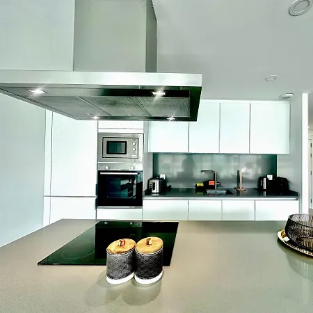 Oasis 325 Luxury Apartment Estepona Apartment